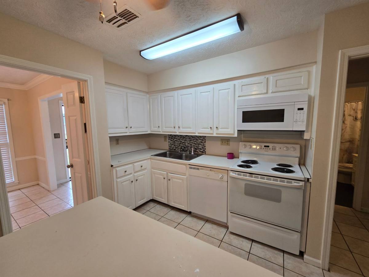 House for rent at 1845 Young Farm Rd, Montgomery, AL 36106