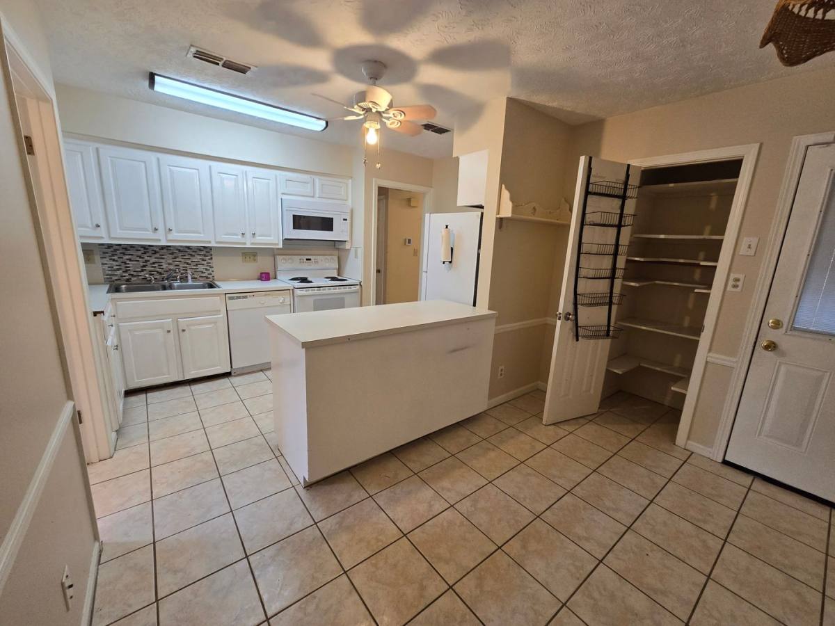 House for rent at 1845 Young Farm Rd, Montgomery, AL 36106