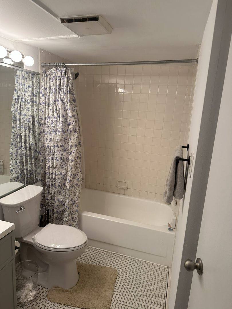 Apartment for rent at 24-30 S Bank St, Philadelphia, PA 19106