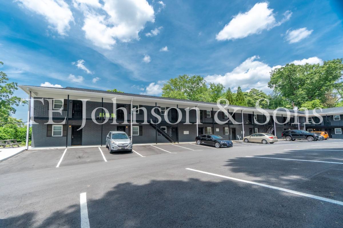 Apartment for rent at 651 Summit St #X, Winston Salem, NC 27101