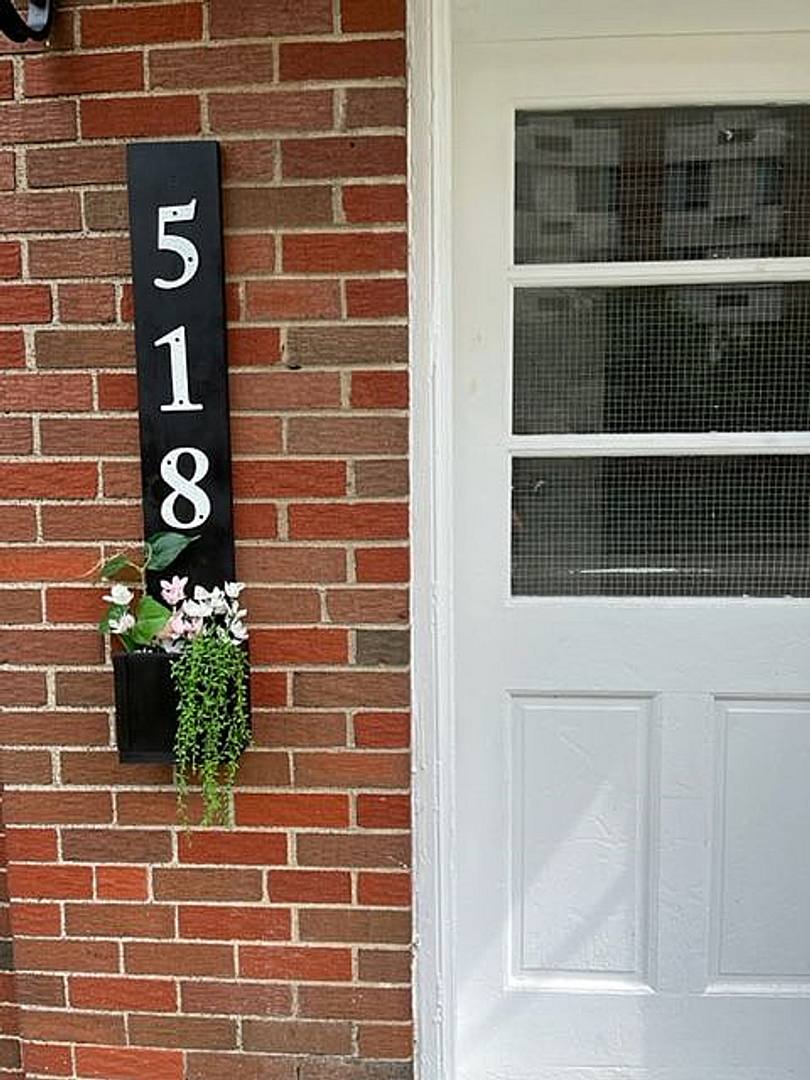 Apartment for rent at 518 Jacob St, Charleston, WV 25301