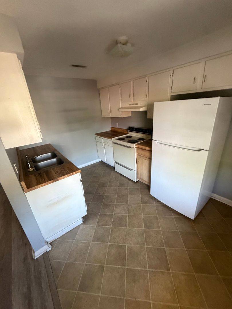 Apartment for rent at 102 120 Hartshaw Dr, Greeneville, TN 37743