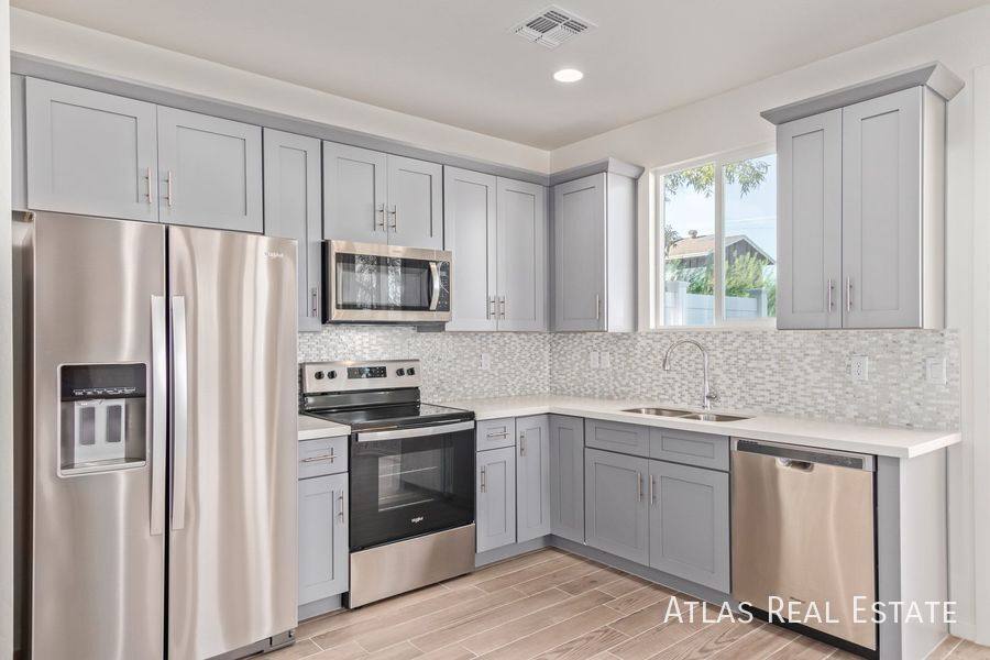 Townhouse for rent at 3010 E Yale St #1, Phoenix, AZ 85008