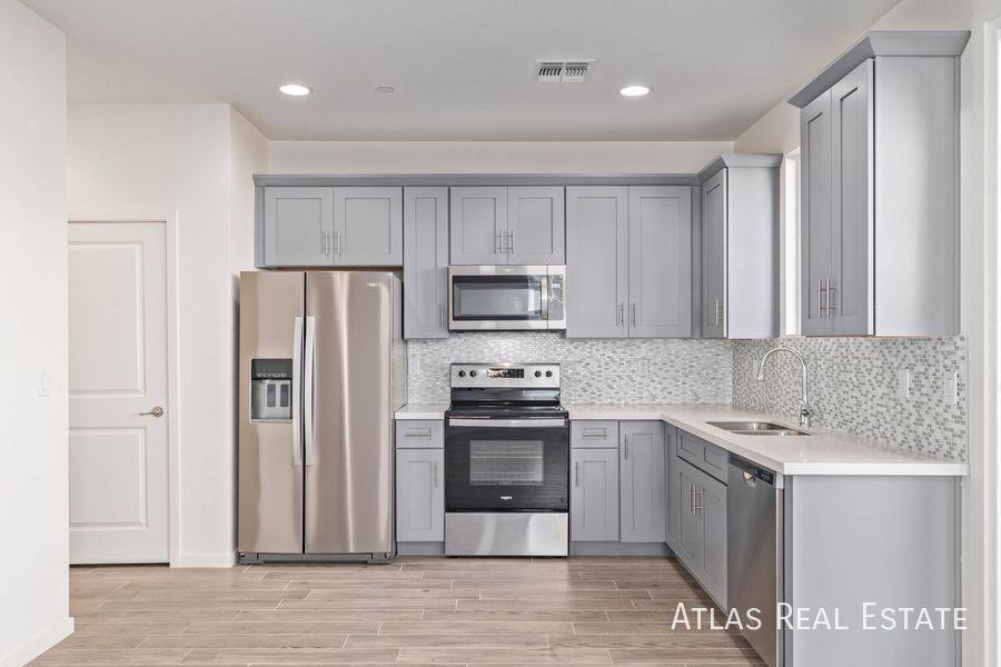Townhouse for rent at 3010 E Yale St #1, Phoenix, AZ 85008