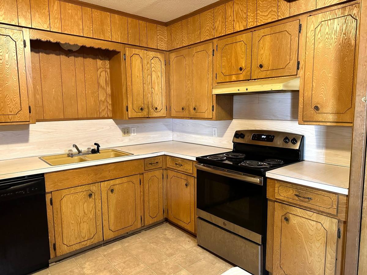 House for rent at 706 Manson St, Wolfe City, TX 75496