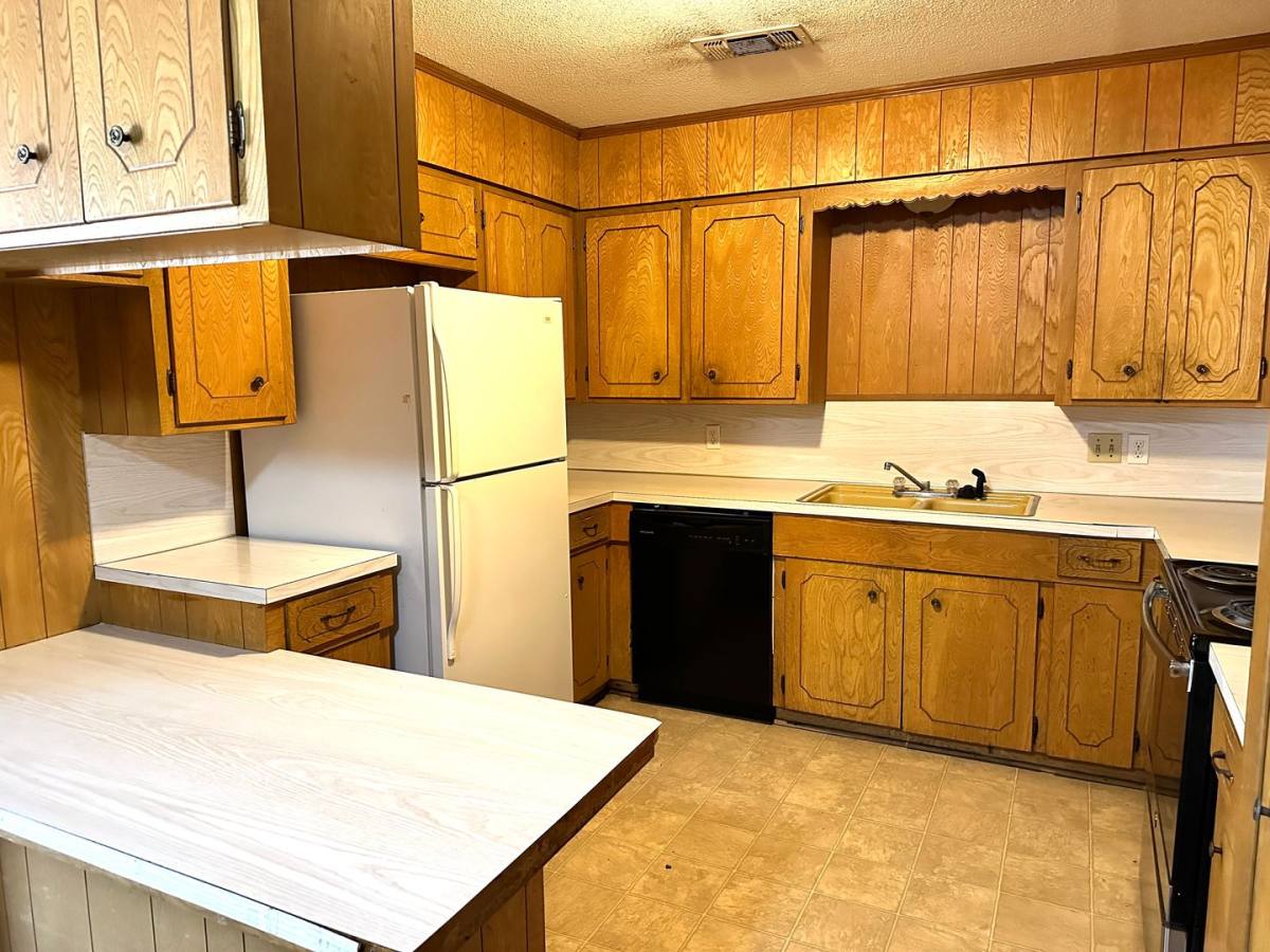 House for rent at 706 Manson St, Wolfe City, TX 75496