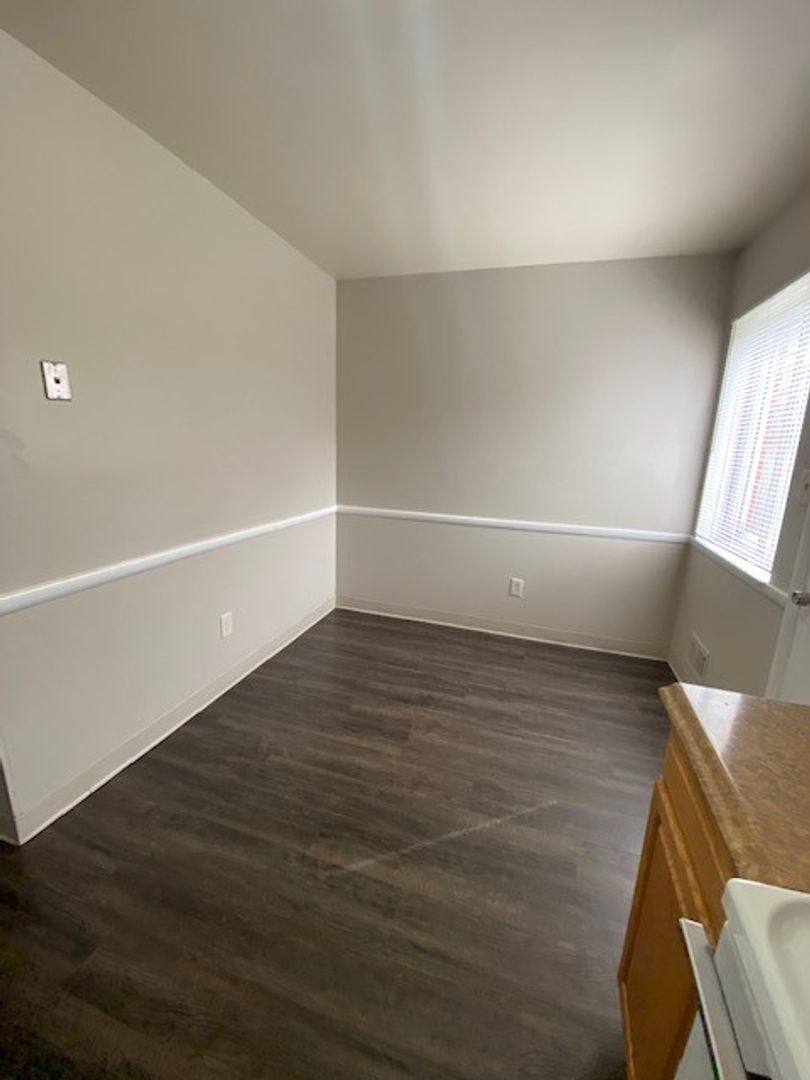 Apartment for rent at 1171 Sanborn Place, Columbus, OH 43229