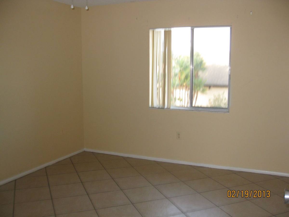 House for rent at 2705C Hidden Lake Blvd, Sarasota, FL 34237