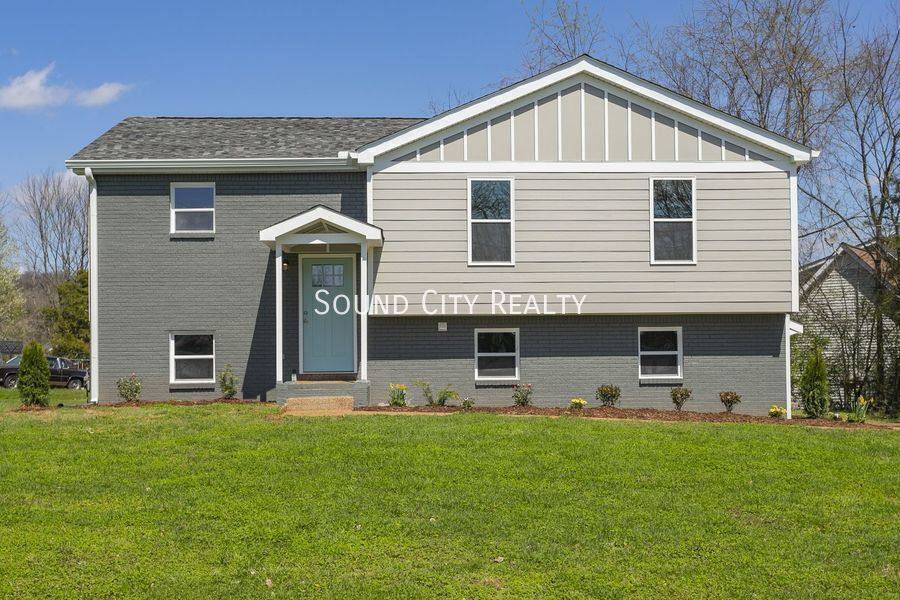 House for rent at 1608 Autumn Ridge Dr, Nashville, TN 37207