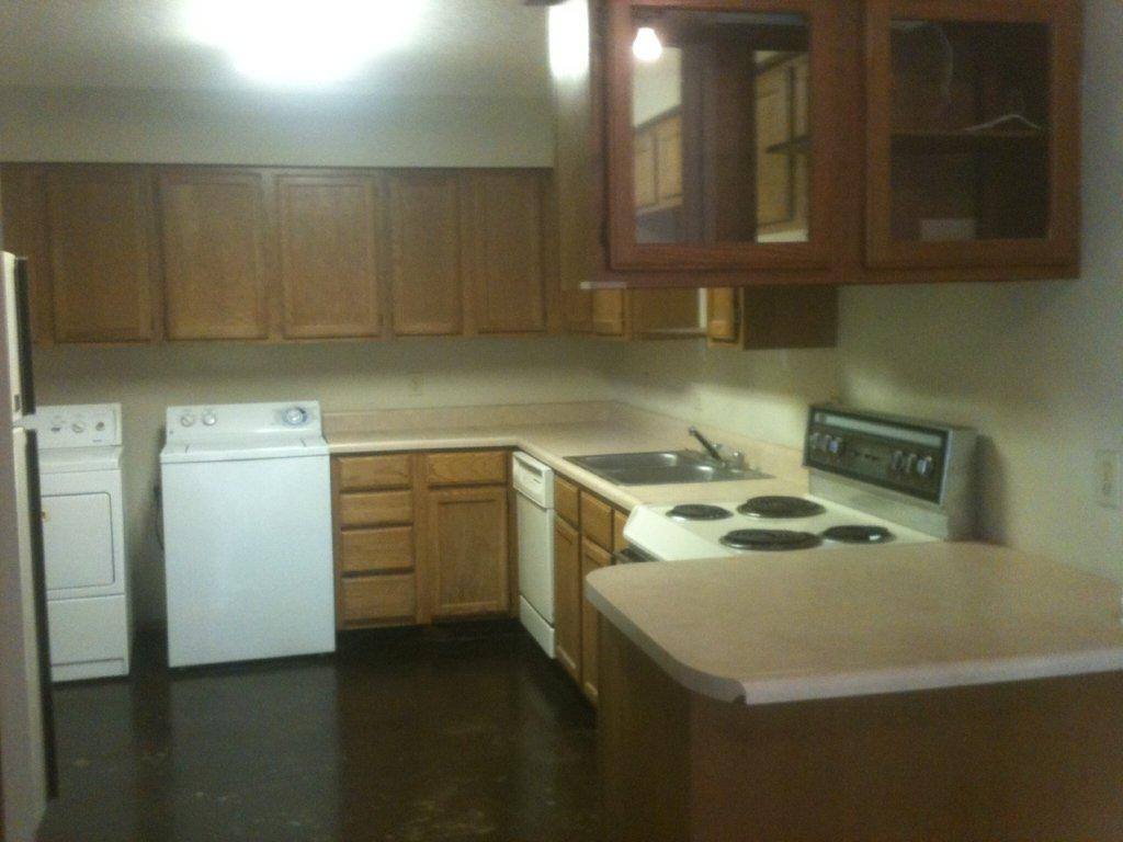 Apartment for rent at 958-960 N Lancelot Ave, Fayetteville, AR 72701