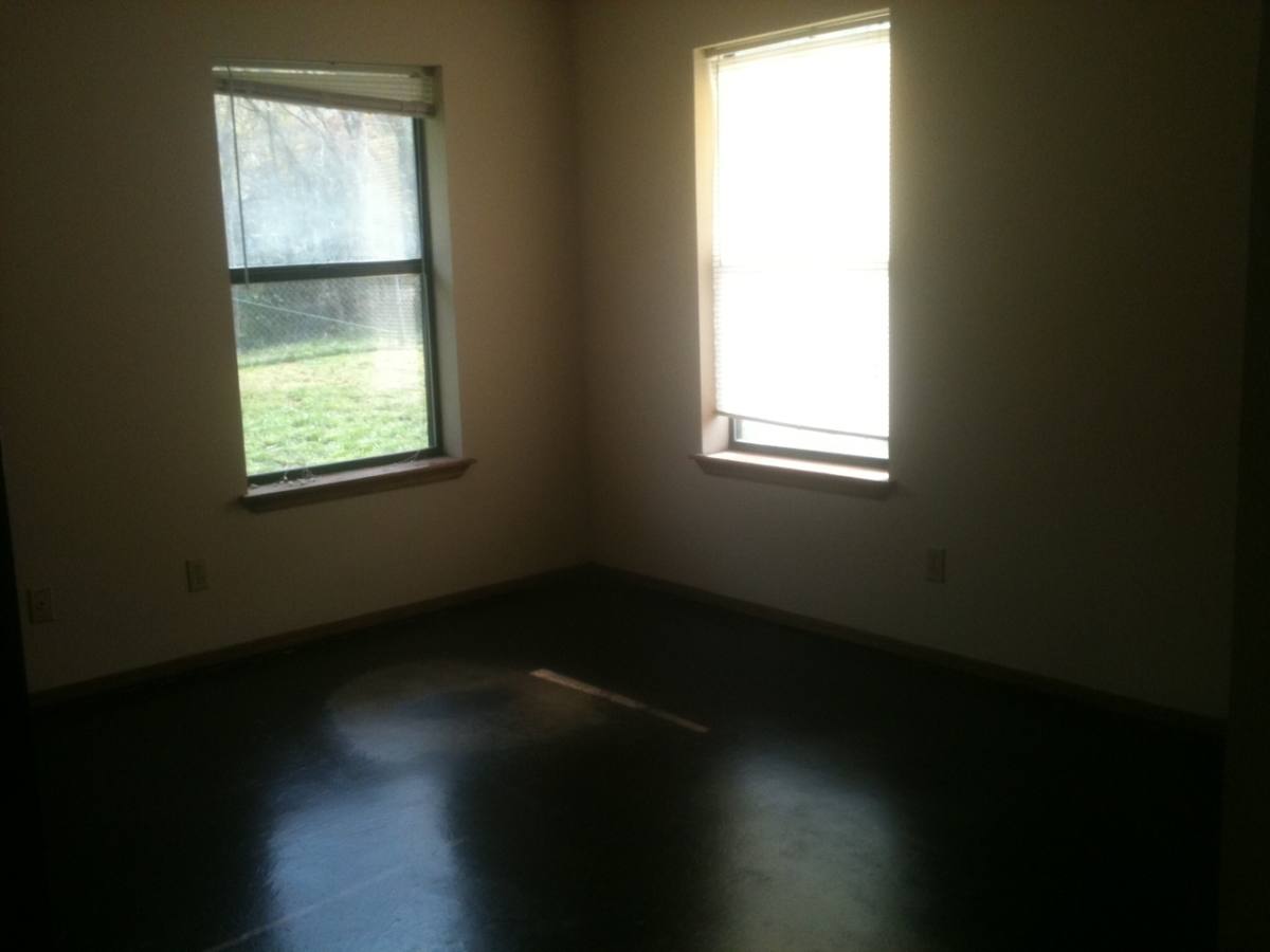 Apartment for rent at 958-960 N Lancelot Ave, Fayetteville, AR 72701