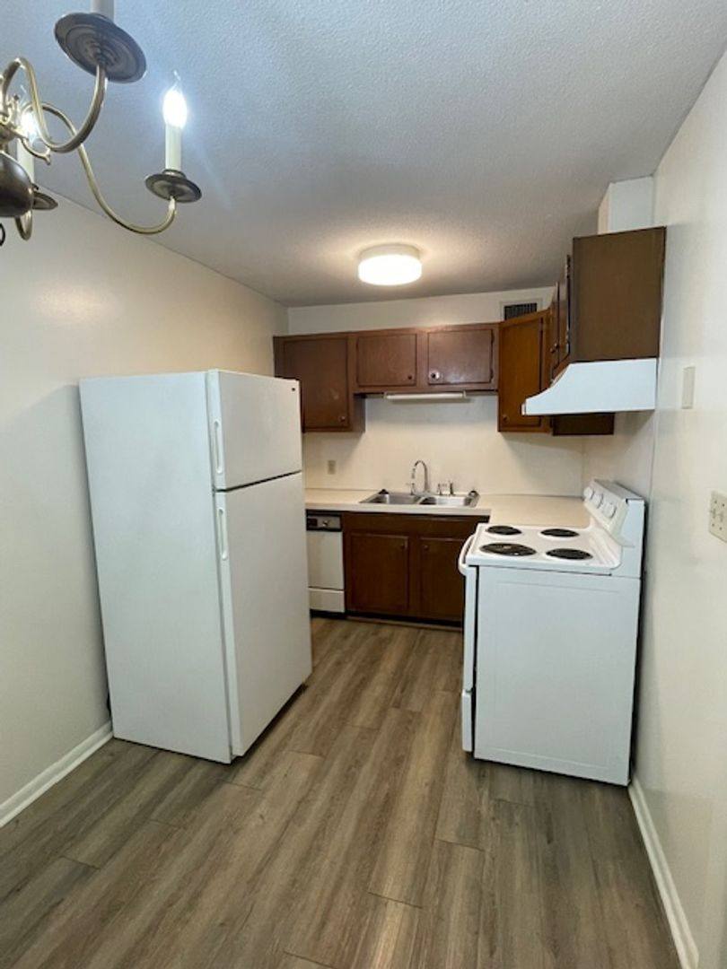 Apartment for rent at 3816B Country Club Rd, Winston Salem, NC 27104