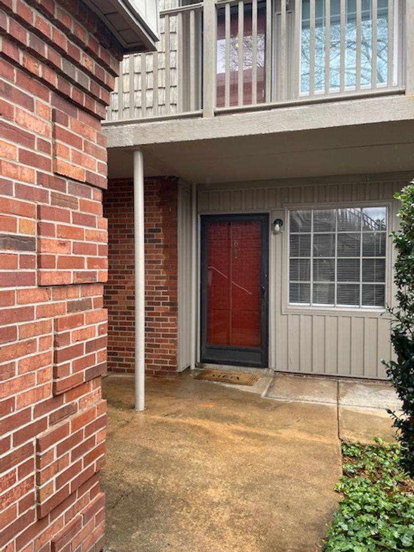 Apartment for rent at 3816B Country Club Rd, Winston Salem, NC 27104
