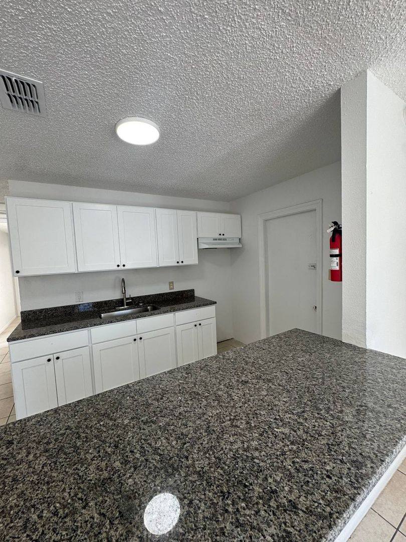 Apartment for rent at 2206-2208 W Highland St, Lakeland, FL 33815