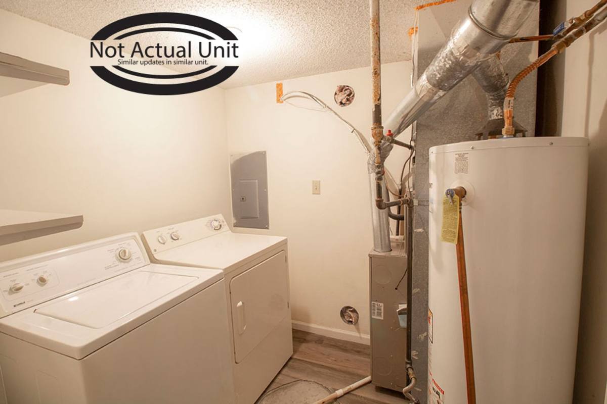 Apartment for rent at 1913-1915 Greenleaves Court, Columbia, MO 65201