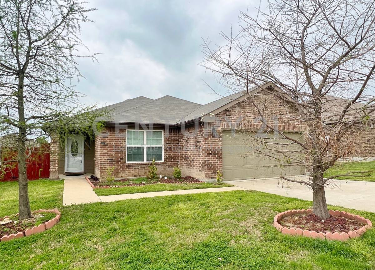 House for rent at 9925 Amaryllis Lane, Fort Worth, TX 76108