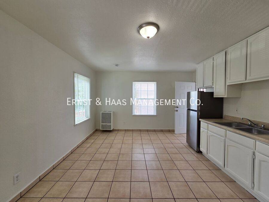 Apartment for rent at 2035 Pine Ave #7, Long Beach, CA 90806
