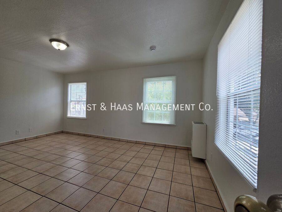 Apartment for rent at 2035 Pine Ave #7, Long Beach, CA 90806