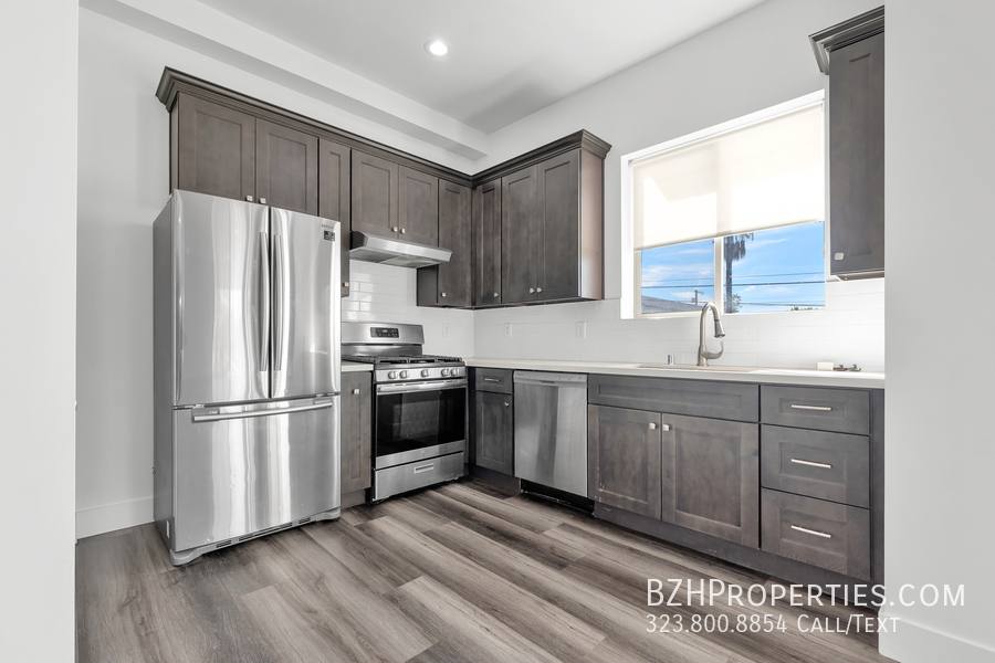 Townhouse for rent at 6006 Klump Ave #1, North Hollywood, CA 91606