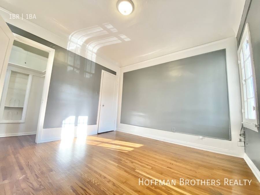 Apartment for rent at 351 N Sierra Bonita Ave, Los Angeles, CA 90036