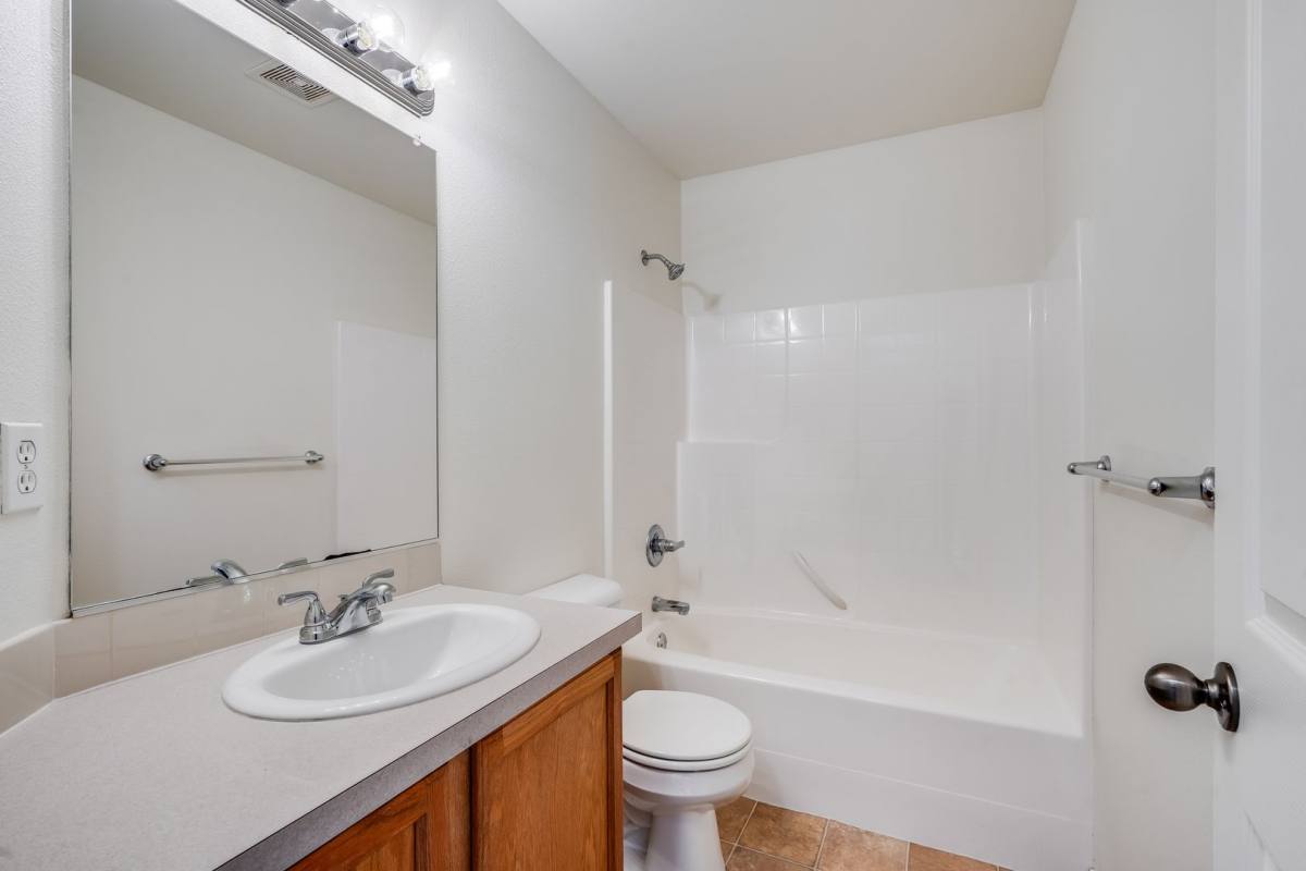 Townhouse for rent at 908 SW 175th Terrace, Beaverton, OR 97006