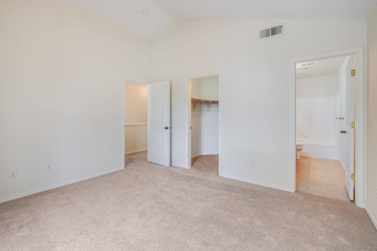 Townhouse for rent at 908 SW 175th Terrace, Beaverton, OR 97006
