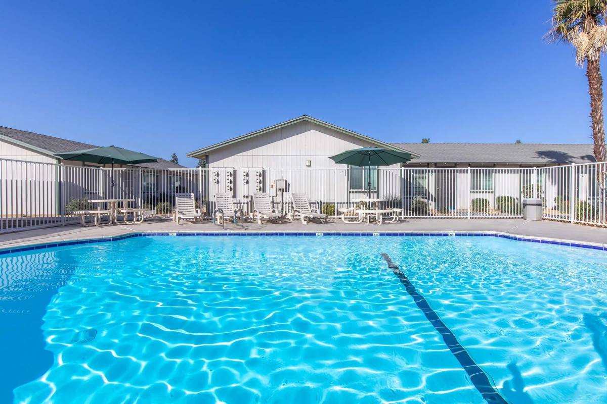 Apartment for rent at 4425 Belle Terrace, Bakersfield, CA 93309