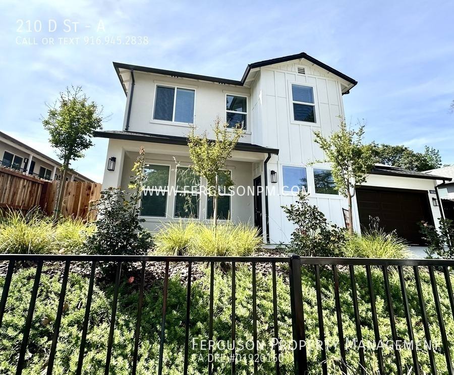 House for rent at 210 D St #A, Roseville, CA 95678