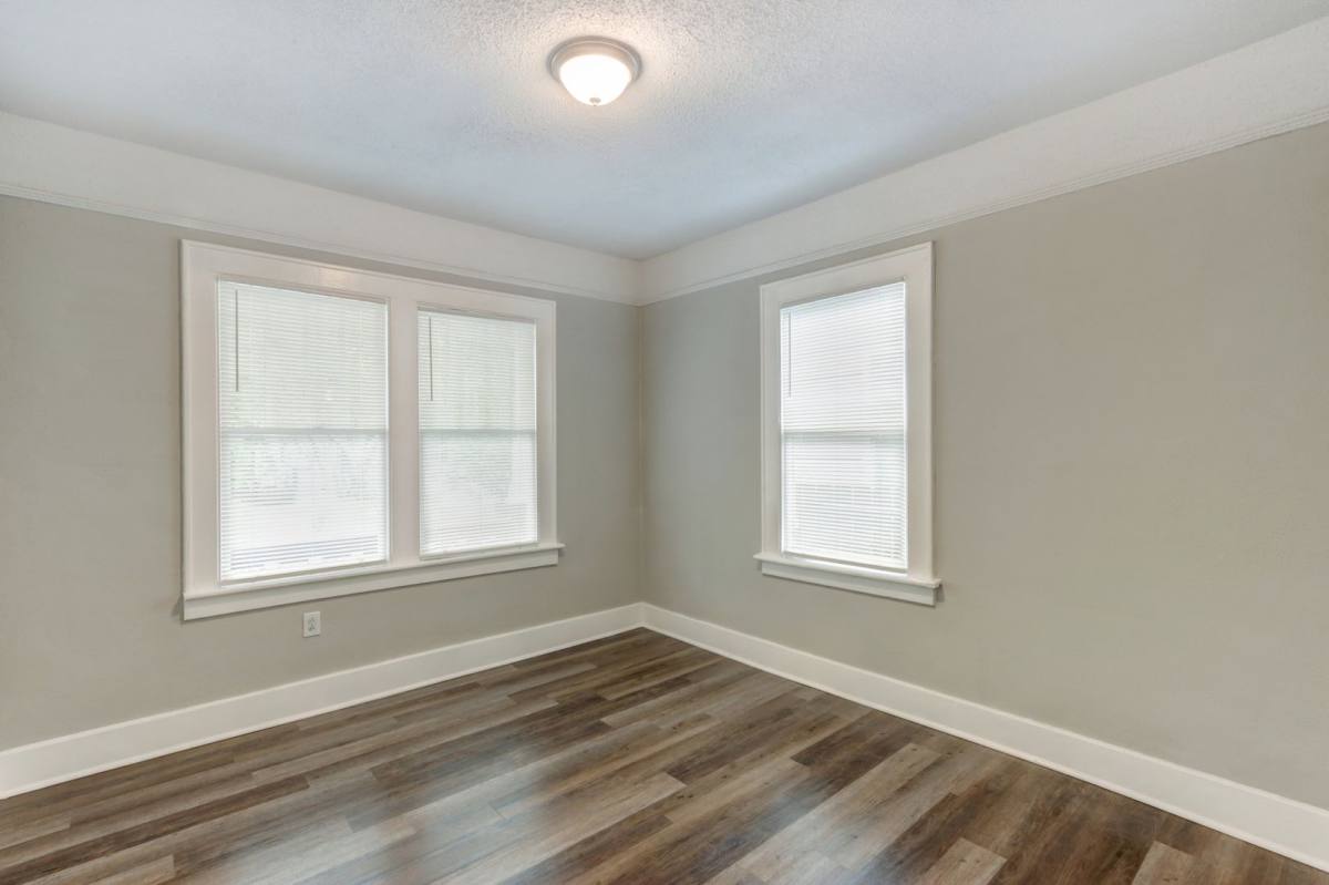 House for rent at 1013 W Victory Dr, Savannah, GA 31405