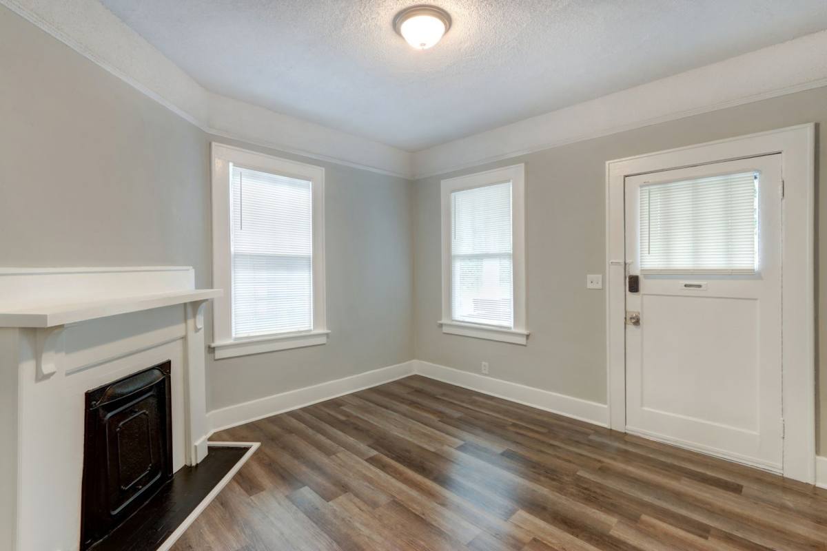 House for rent at 1013 W Victory Dr, Savannah, GA 31405