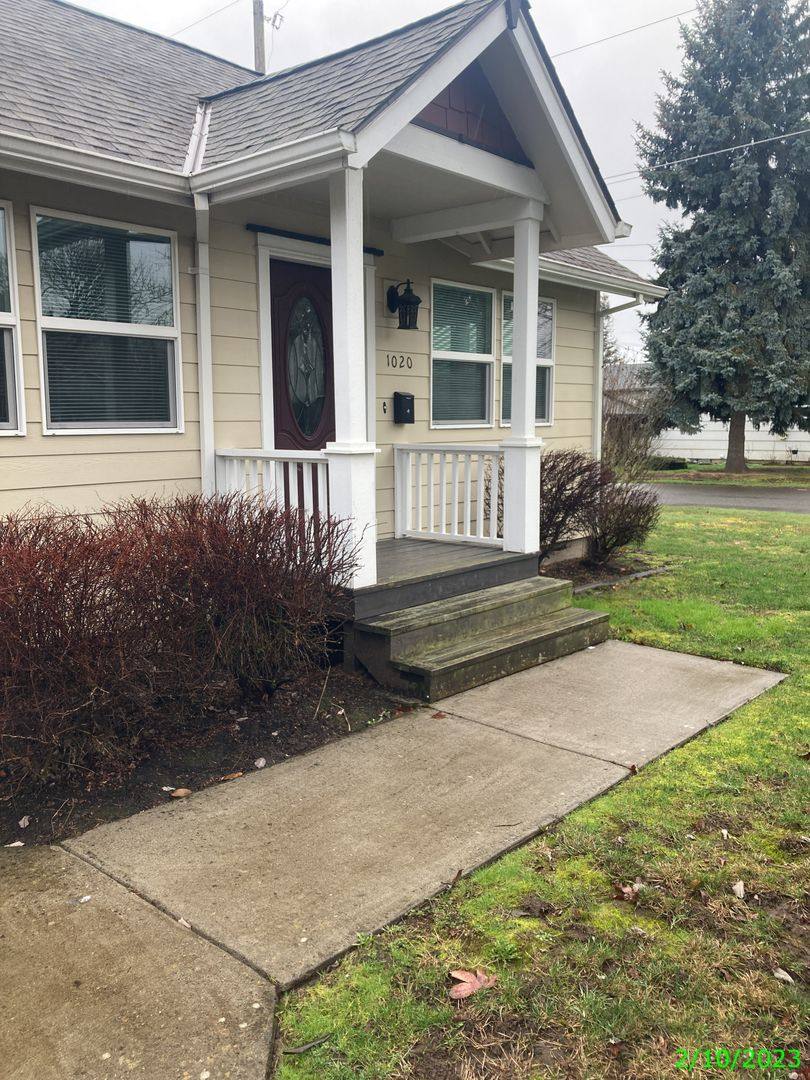 House for rent at 1020 NE 12th St, McMinnville, OR 97128
