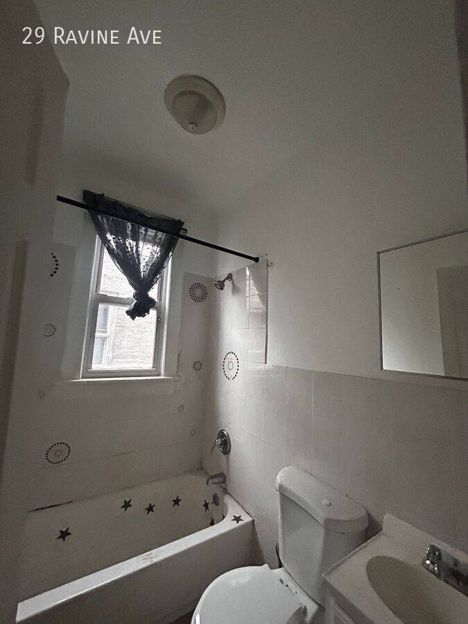 Apartment for rent at 29 Ravine Ave, Yonkers, NY 10701