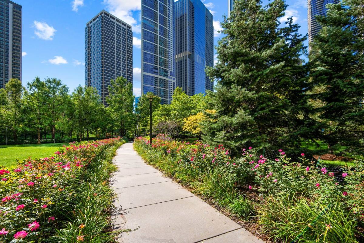 Apartment for rent at 360 E S Water St, Chicago, IL 60601