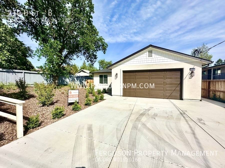 House for rent at 210 D St #B, Roseville, CA 95678