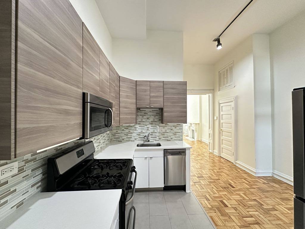 Apartment for rent at 1160 Lasalle #3, Chicago, IL 60610