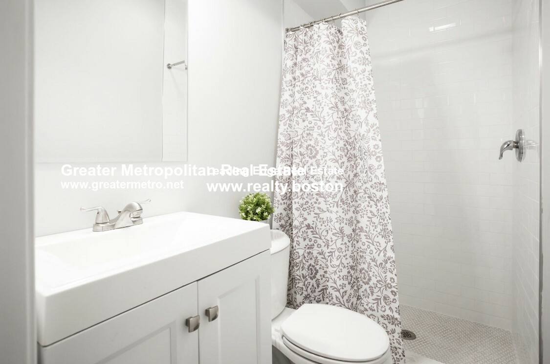 Apartment for rent at 143 Everett #1, East Boston, MA 02128