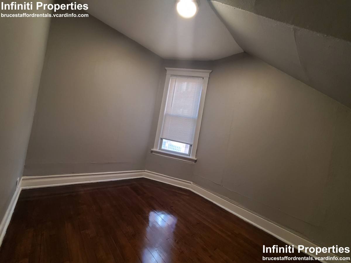 Apartment for rent at 7632 S Drexel #1, Chicago, IL 60619