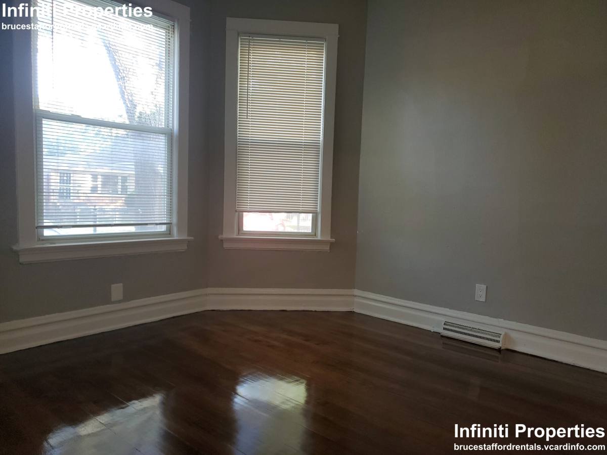Apartment for rent at 7632 S Drexel #1, Chicago, IL 60619