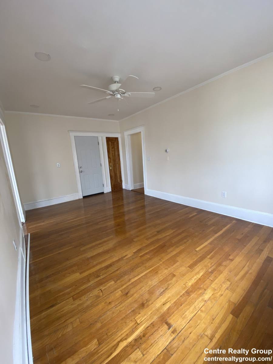 Apartment for rent at 4442 Washington St #3, Roslindale, MA 02131