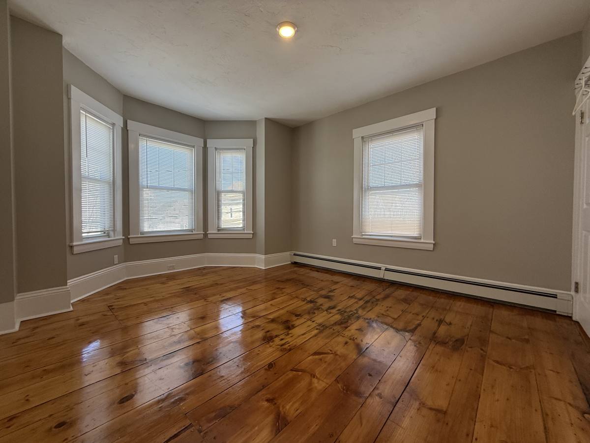 Apartment for rent at 163-165 Chestnut St #2, Waltham, MA 02453