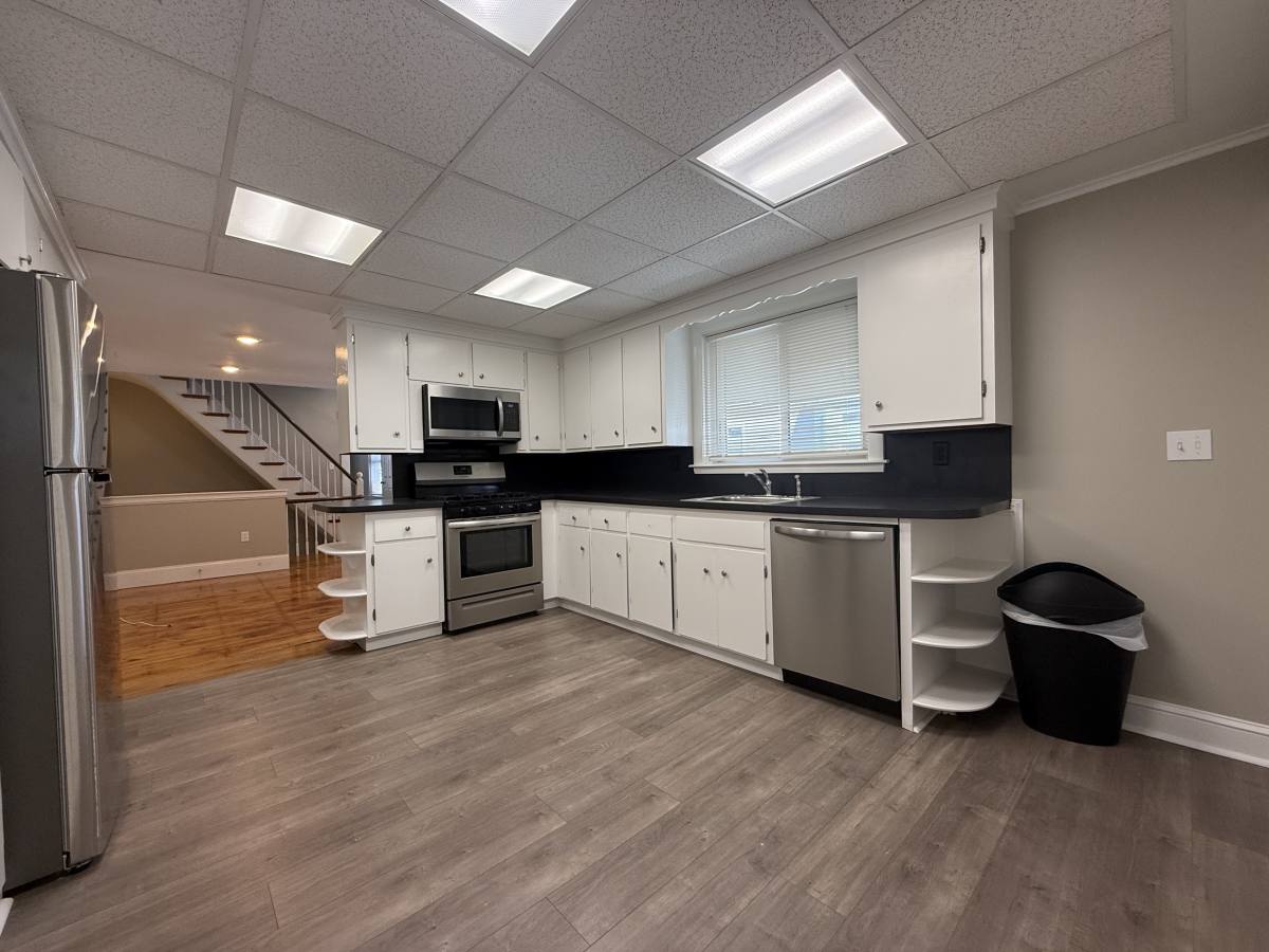 Apartment for rent at 163-165 Chestnut St #2, Waltham, MA 02453