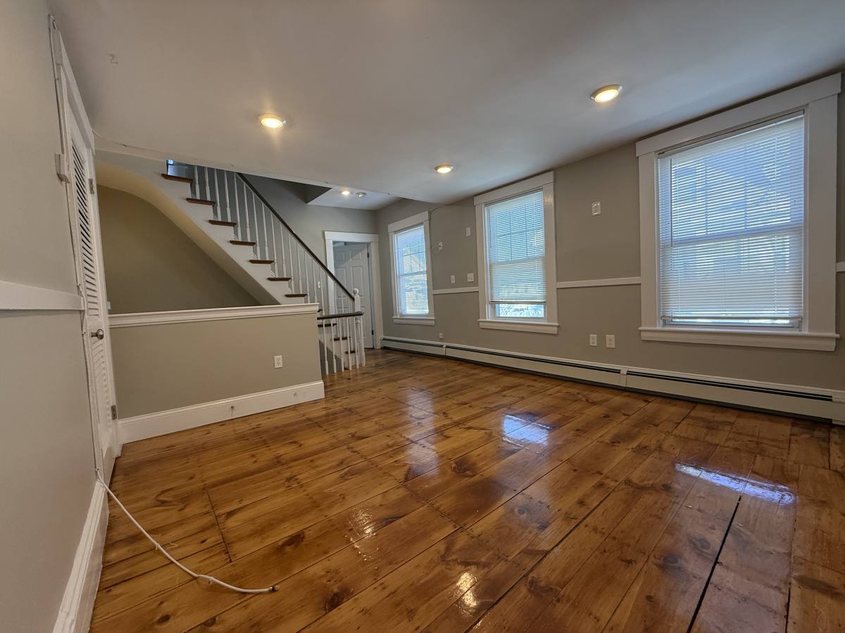 Apartment for rent at 163-165 Chestnut St #2, Waltham, MA 02453