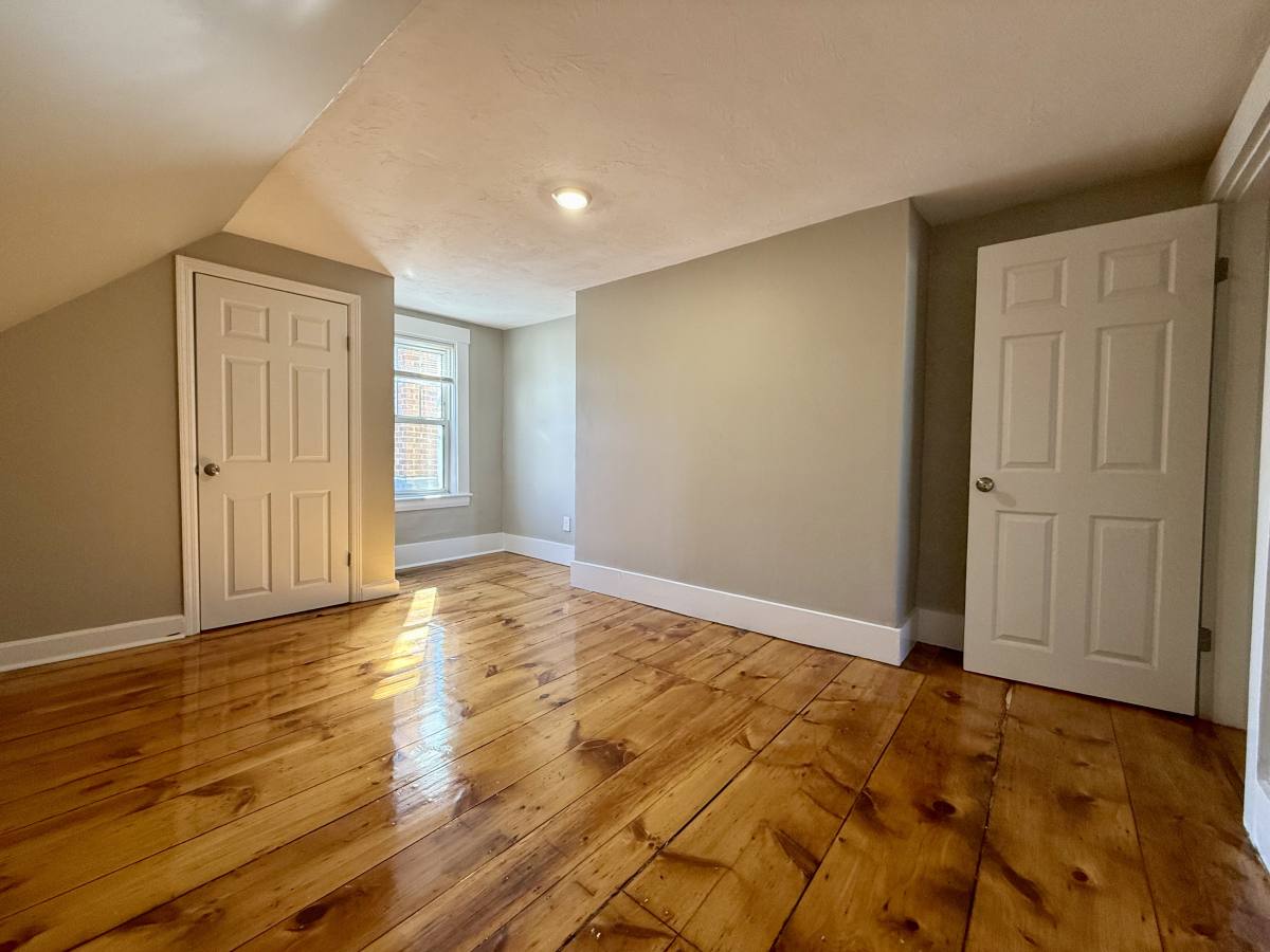 Apartment for rent at 163-165 Chestnut St #2, Waltham, MA 02453