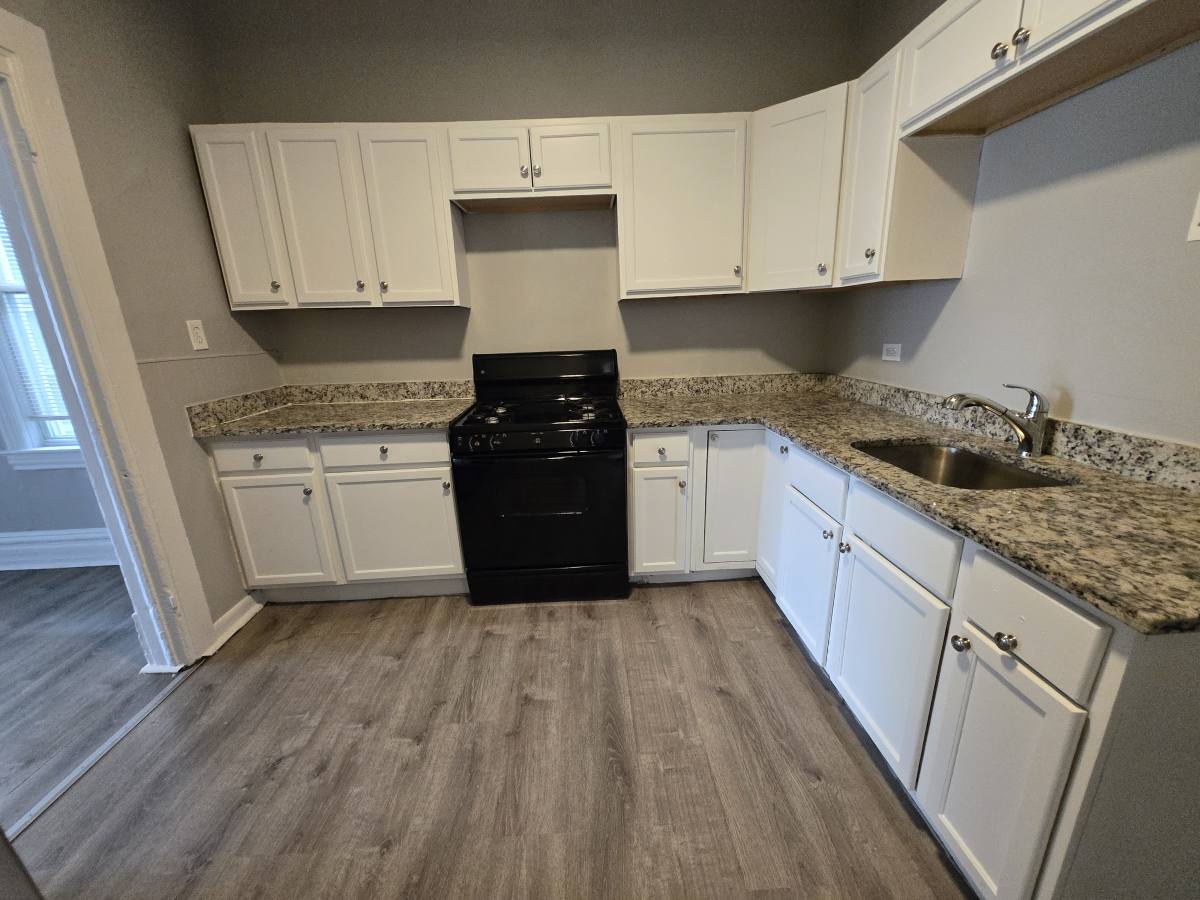 Apartment for rent at 7636 S Drexel #2, Chicago, IL 60619