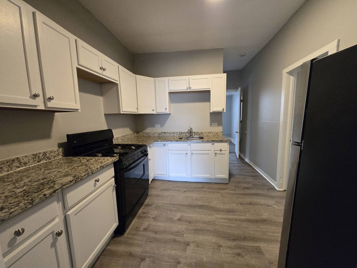 Apartment for rent at 7636 S Drexel #2, Chicago, IL 60619