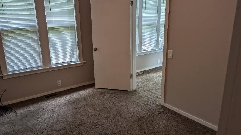 Apartment for rent at 1221 Gratiot Ave #3, Saginaw, MI 48602