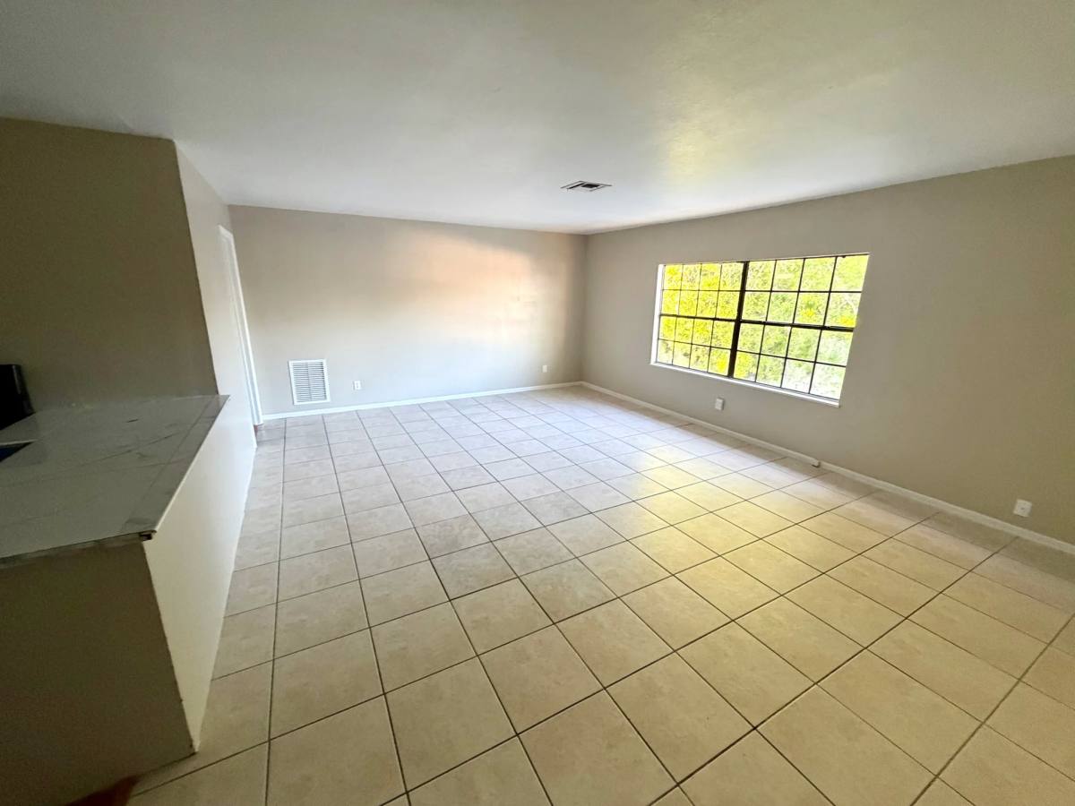 Apartment for rent at 2504 Ave O NW #A Upstairs, Winter Haven, FL 33881