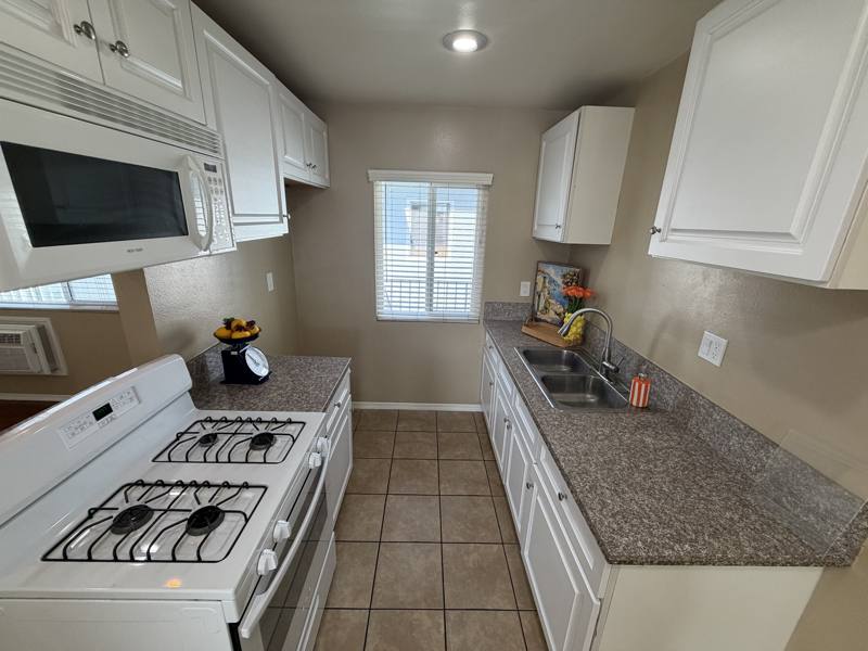 Apartment for rent at 9320 Elm Vista Dr, Downey, CA 90242