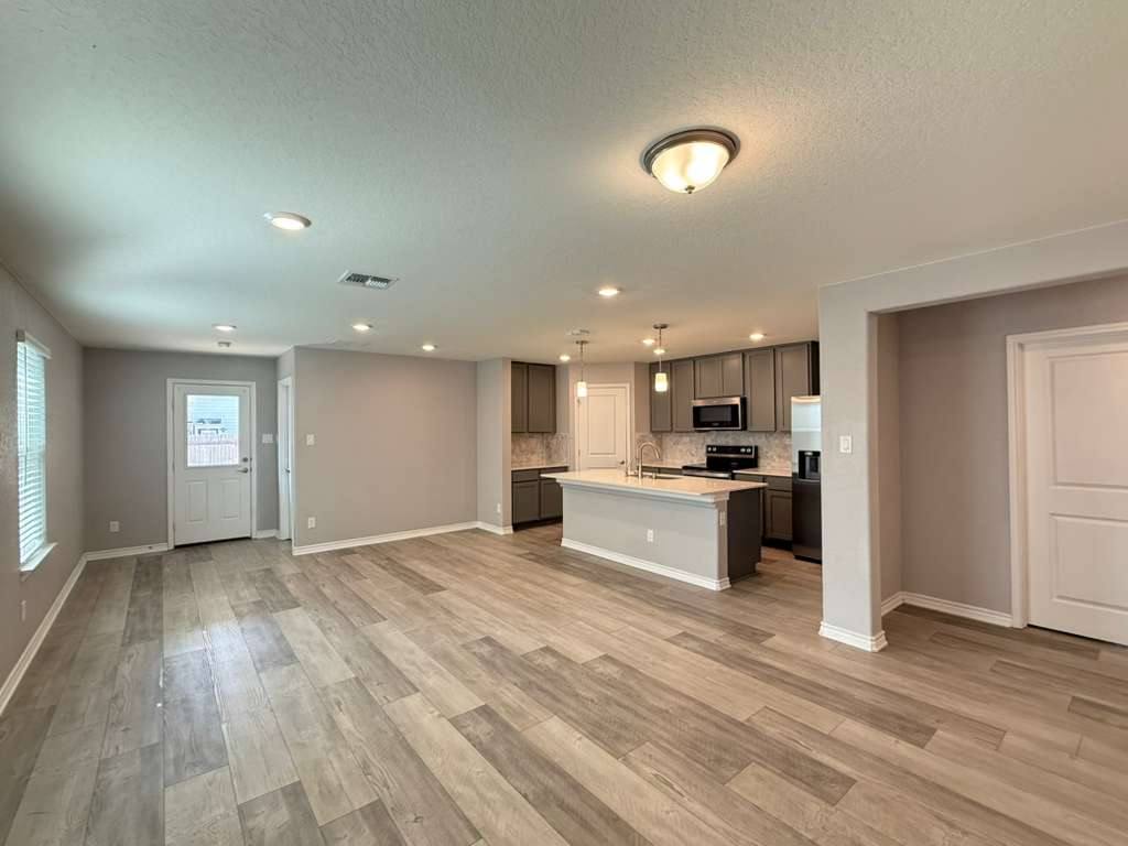 House for rent at 323 Deer Crest, New Braunfels, TX 78130