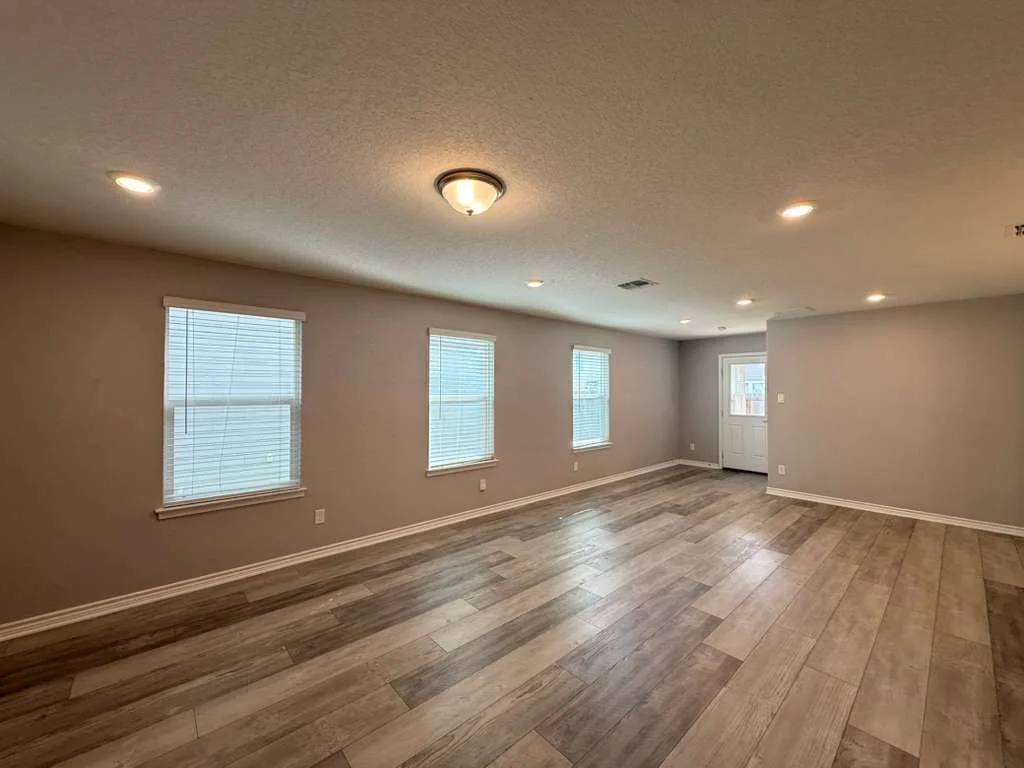 House for rent at 323 Deer Crest, New Braunfels, TX 78130